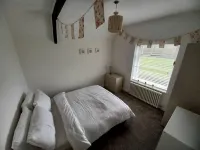 3 Bed Cottage-Sleeps 6-Country Views-Pet Friendly