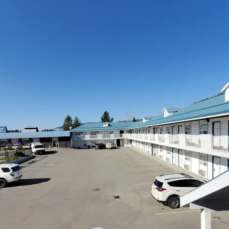 Grand Forks Inn
