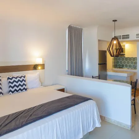 Luna Palace Hotel and Suites