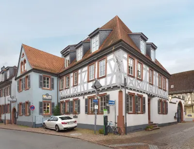 Trip Inn Kaiser Hotel & Restaurant Heidelberg-Schriesheim Các khách sạn ở Dossenheim