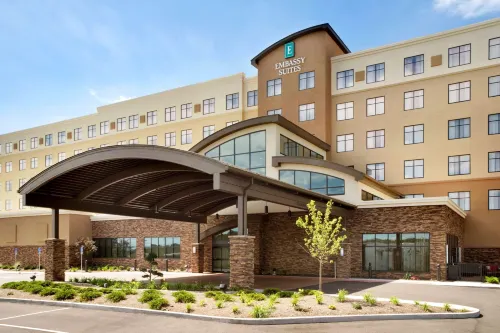 Embassy Suites by Hilton Akron Canton Airport Các khách sạn ở Xã Plain