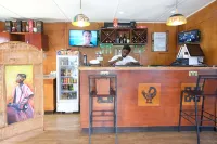 Asantewaa Premier Hotel - بار