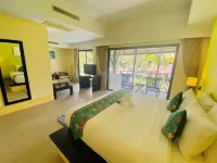 ปาล์ม แกลเลอเรีย รีสอร์ท โรงแรมใกล้หาดบางสัก