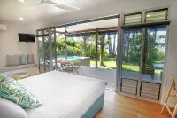 The Bungalows Hotels in Wongaling Beach