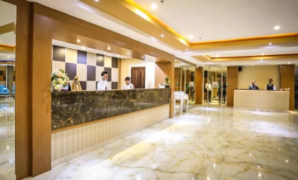 Sylvia Hotel Premier Kupang - Housity