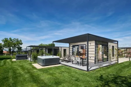 San Servolo Wellness Resort - Adults Only Отели в г. Brkac