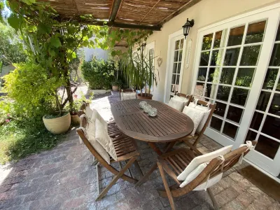 Jonquil Guest Cottage