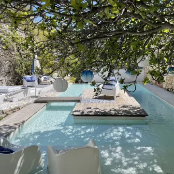 Hotel de La Plage - Mahogany