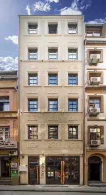 Taksim Avenue - 4 stelle