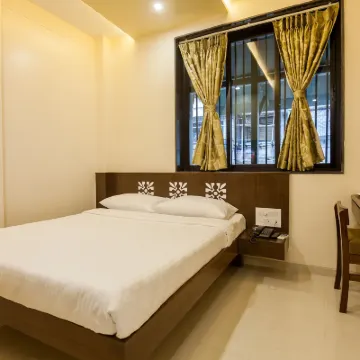 City Guest House - Dadar Hotels near Dadar