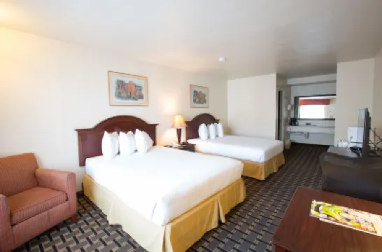 Queens Inn Anaheim Hotels near Anaheim Convention Center