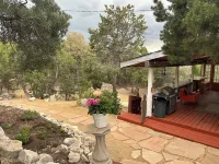 NEWLY RENOVATED PRIVATE MOUNTAIN HOME WITH HOT TUB