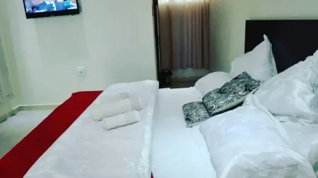 CommonLens Inn Отели в г. Намуланда