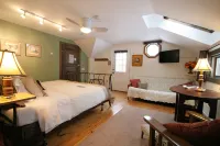Old Saco Inn Hotels in Fryeburg