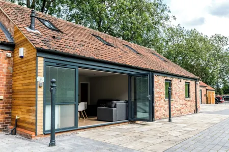 City Apartments - Monkbar Mews Отели рядом с достопримечательностью «Margaret Clitherow Shrine»