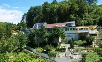 루맨틱 아파트먼트 Neunkirchen 호텔