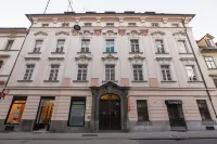 Barbo Palace Apartments and Rooms