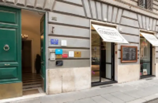 羅馬中心鑰匙酒店 鄰近文藝復興百貨（La Rinascente）的酒店