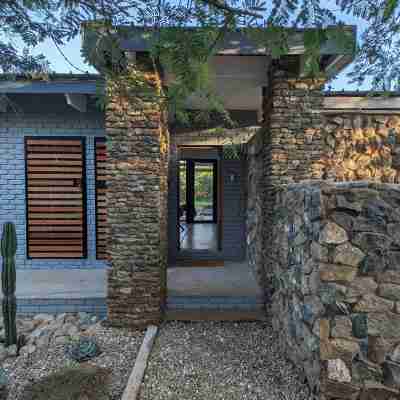 Ungava Retreat Hotel Exterior