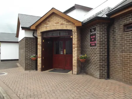 The Derg Arms B&B Отели в г. Страбан