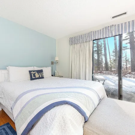The Shores Beachside Studio Unit 5679