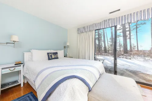 The Shores Beachside Studio Unit 5679 - Wi-Fi