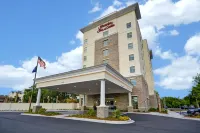 Hampton Inn & Suites Charleston Airport - Parkplatz
