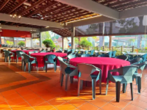 Rumbia Resort Villa Paka Hotels in Paka