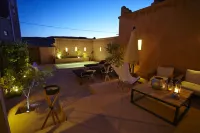 Riad Caravane - С бассейном