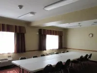 華沙帕克菲爾德酒店 本頓縣酒店