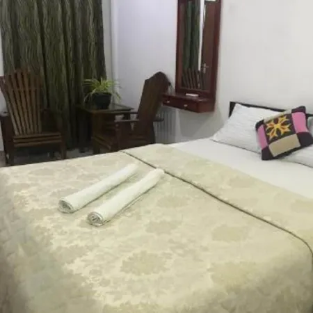 Atozee Airport Villa