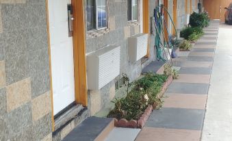 Travel Eagle Inn Motel