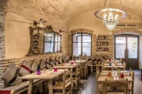 Palazzo Dessy Historic House - Boutique