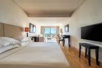 Plaza Resort Hotels in Saronikos