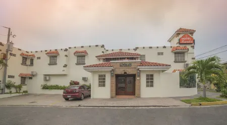 Hotel Marela Отели рядом с достопримечательностью «Парк Панчо Лара»