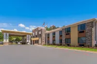 Comfort Suites