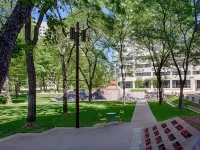 Hyatt Regency Minneapolis Hotels near Loring Park