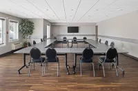 홈 인 & 스위트 새스커툰 사우스