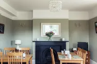 The Caledon Guest House Hotel a Newport