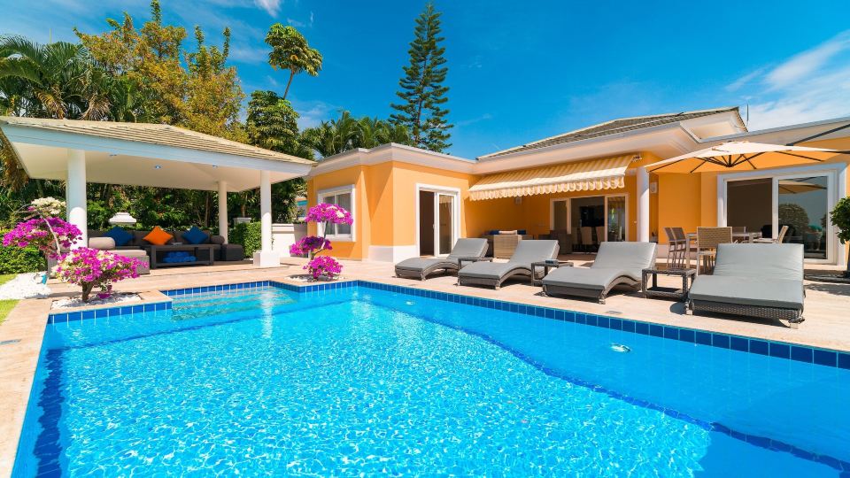 Luxury Pool Villa 604