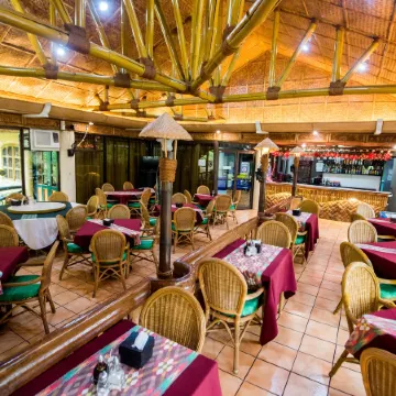 Family Country Hotel & Convention Center