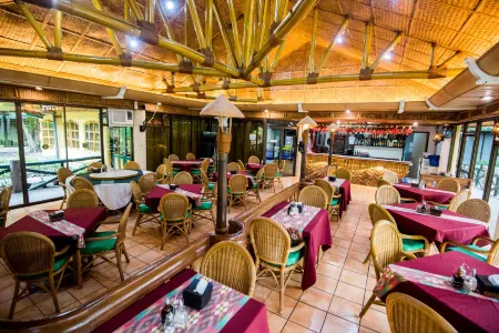 Family Country Hotel & Convention Center Отели рядом с достопримечательностью «Tropicana Beach Resort»