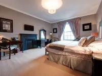 No11 Boutique Hotel & Brasserie Hotels near مبنى البرلمان الاسكتلندي