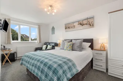 Coach Guest House Hotels near Tenby North Beach