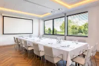 Corendon Apartments Amsterdam Schiphol Airport Các khách sạn ở Schiphol