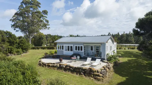 Driftwood Seaside Escapes Hotels in Te Tii