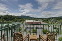 Park Grove Inn - Mountain view