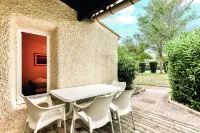 Sowell Residences les Lauriers Roses Hotels in Marseillan