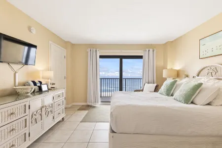 Tropical Suites at Sunglow Resort Отели в г. Уилбур-бай--Си