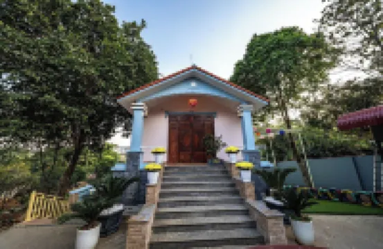 Phương Nam Garden Các khách sạn gần Chùa Tản Viên